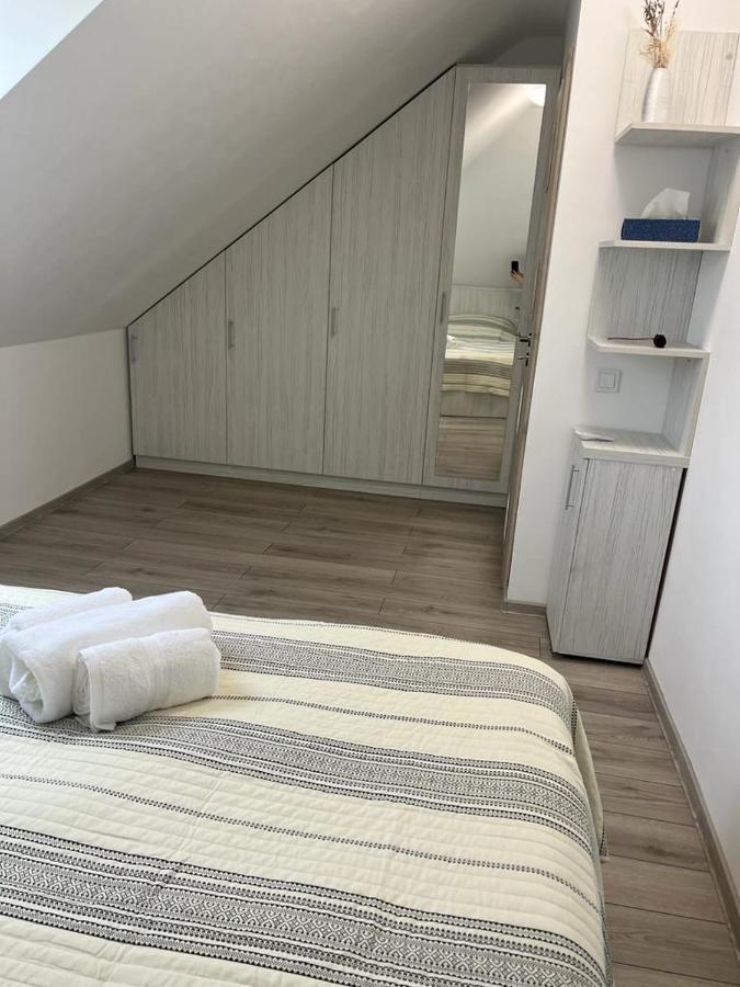 Apartament Kron House *
